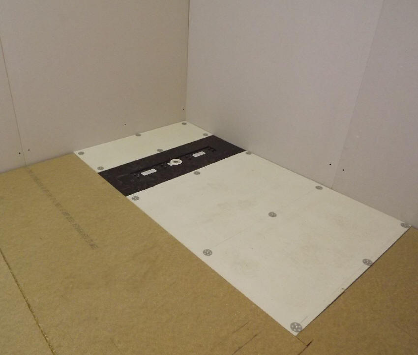 How to create a wet room shower floor using the VARI DECK and MONO DECK